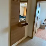 Apartament Village *