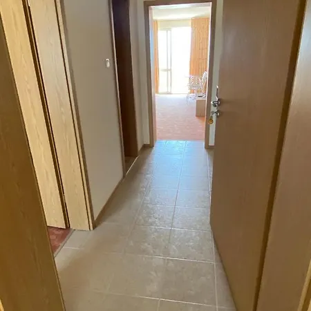 Village Apartman Ravda